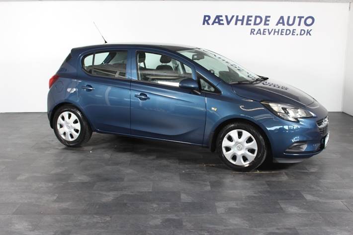 Blå Opel Corsa fra 2015