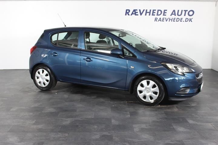 Blå Opel Corsa fra 2015