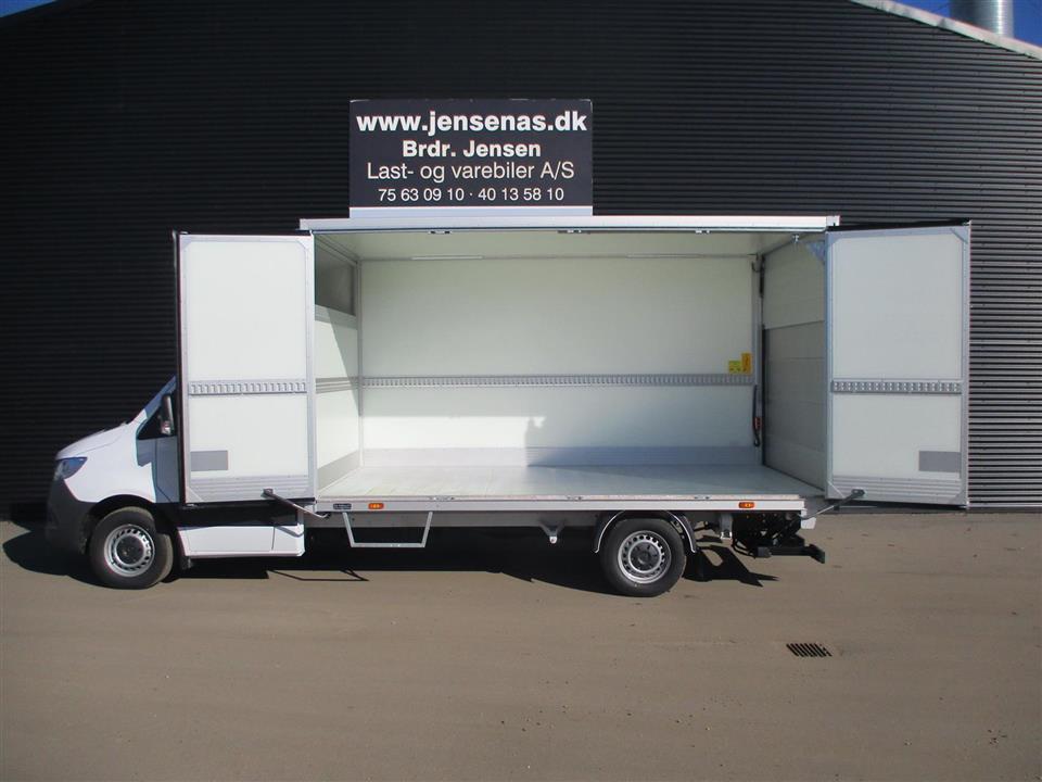 Hvid Mercedes Sprinter fra 2021