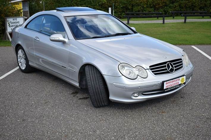 Grå Mercedes CLK270 fra 2003