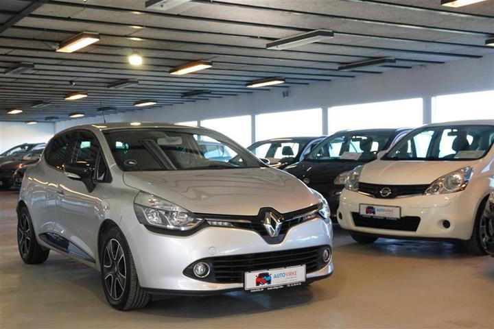 Grå Renault Clio fra 2015