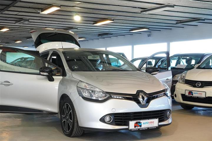 Grå Renault Clio fra 2015