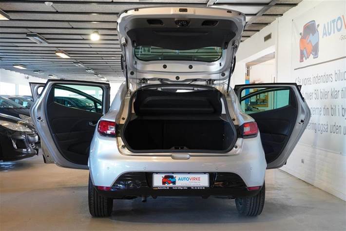 Grå Renault Clio fra 2015