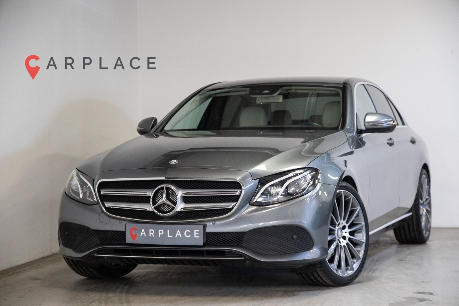 Guide til Mercedes-Benz E 220 d 9G-TRONIC (Årgang 10/2016 - 04/2018)
