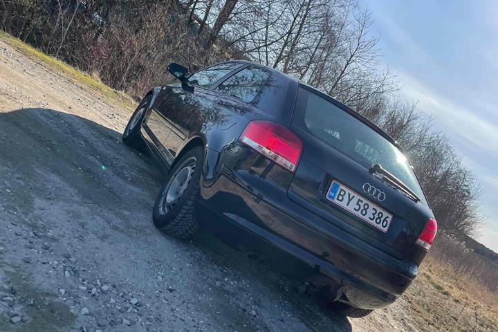 Blå Audi A3 fra 2007