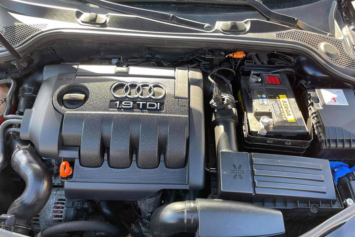 Blå Audi A3 fra 2007
