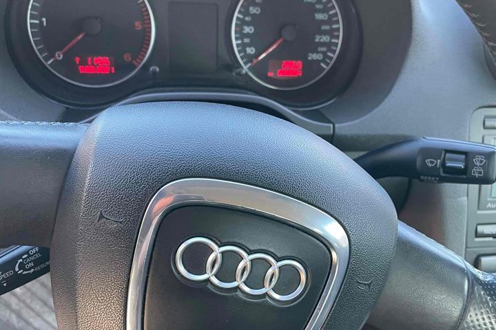 Blå Audi A3 fra 2007