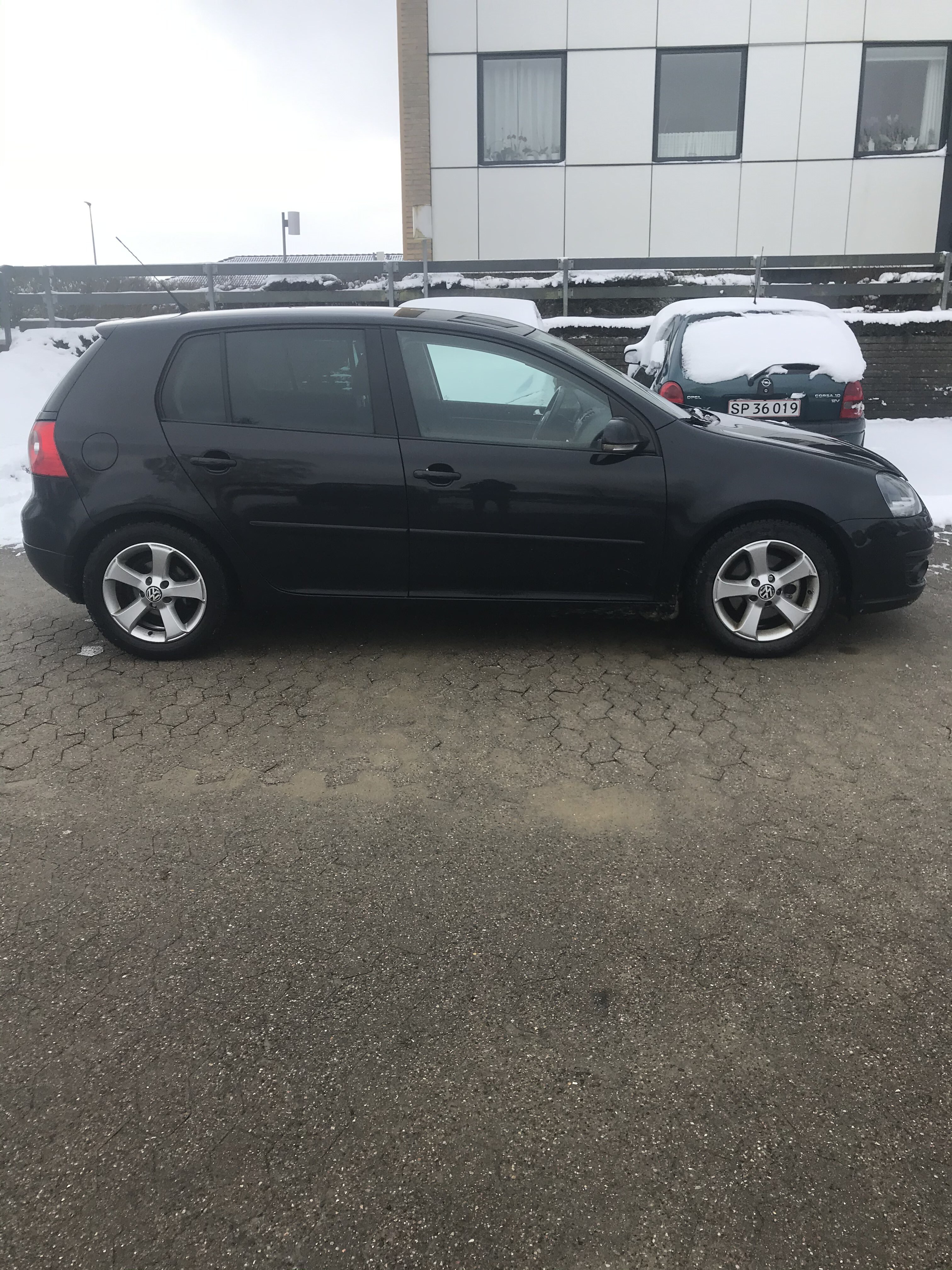 Sort VW Golf V fra 2008