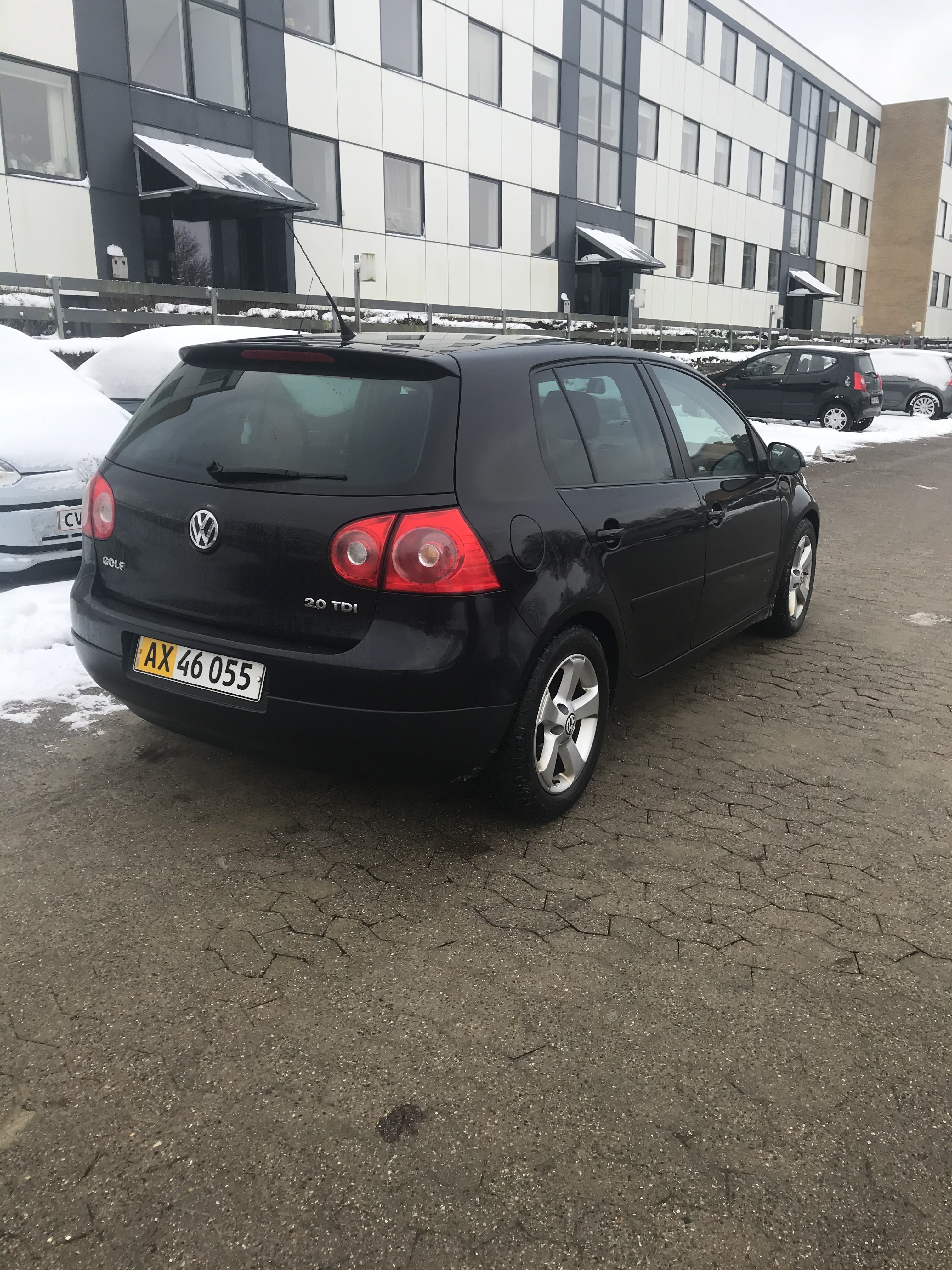 Sort VW Golf V fra 2008