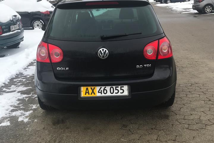 Sort VW Golf V fra 2008