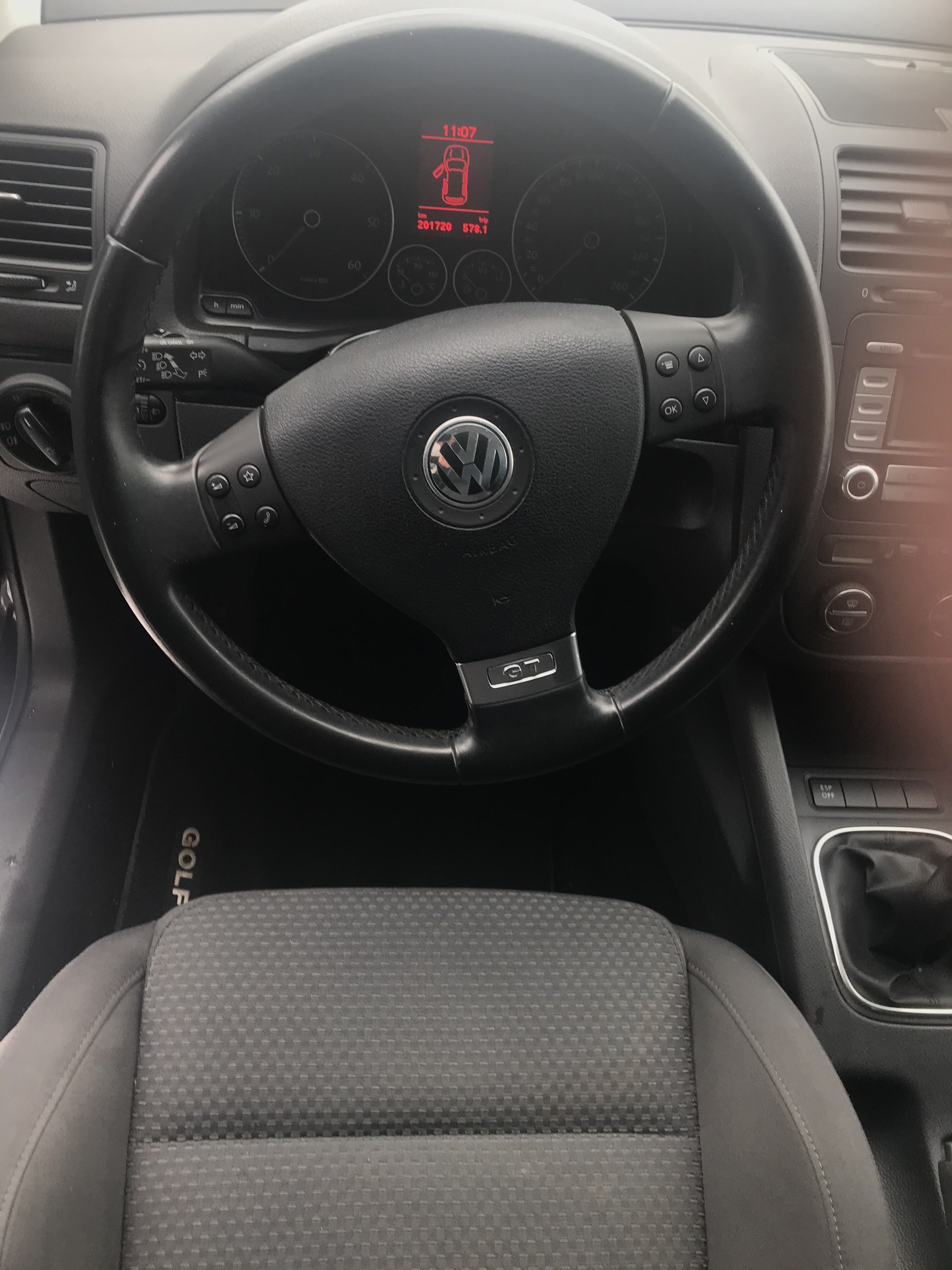 Sort VW Golf V fra 2008