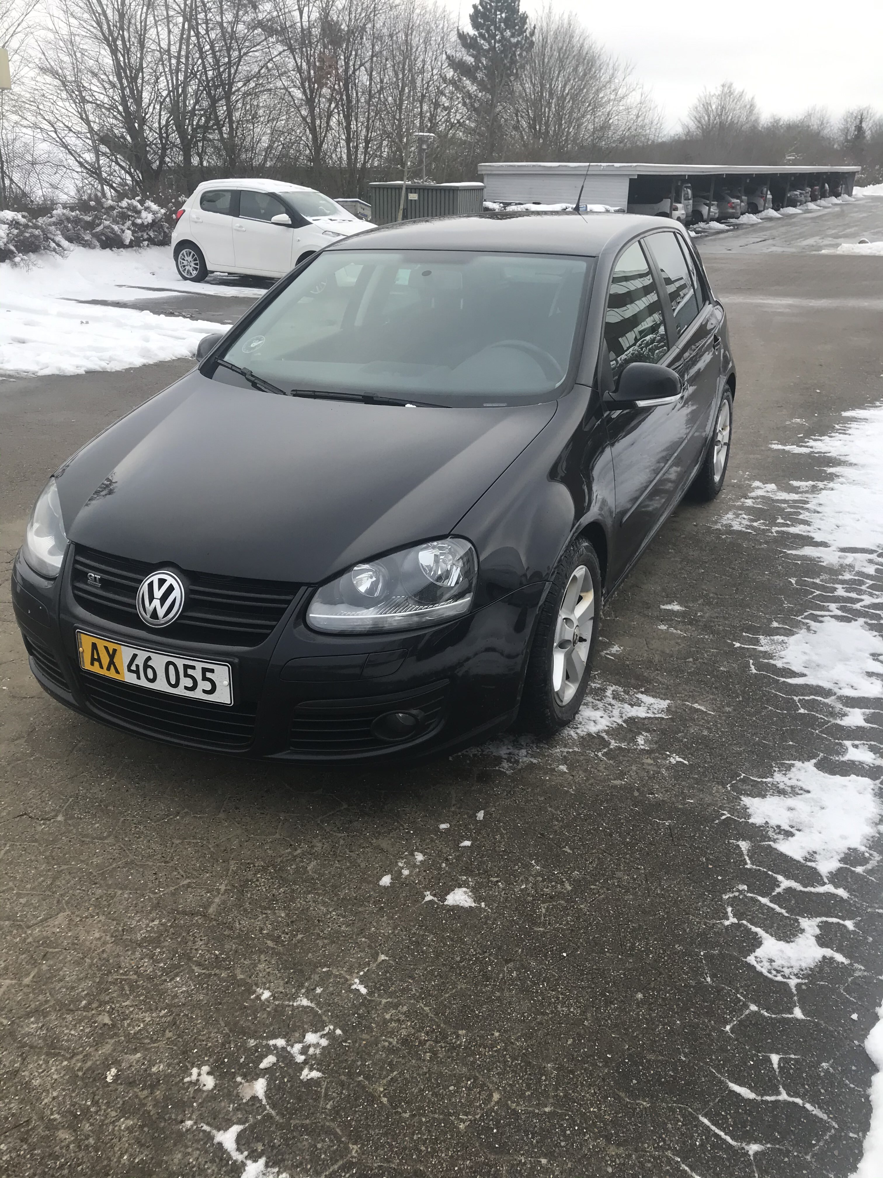 Sort VW Golf V fra 2008