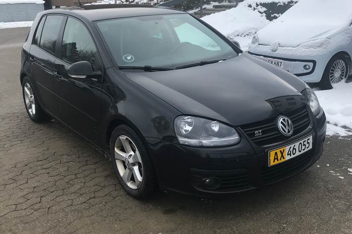Sort VW Golf V fra 2008