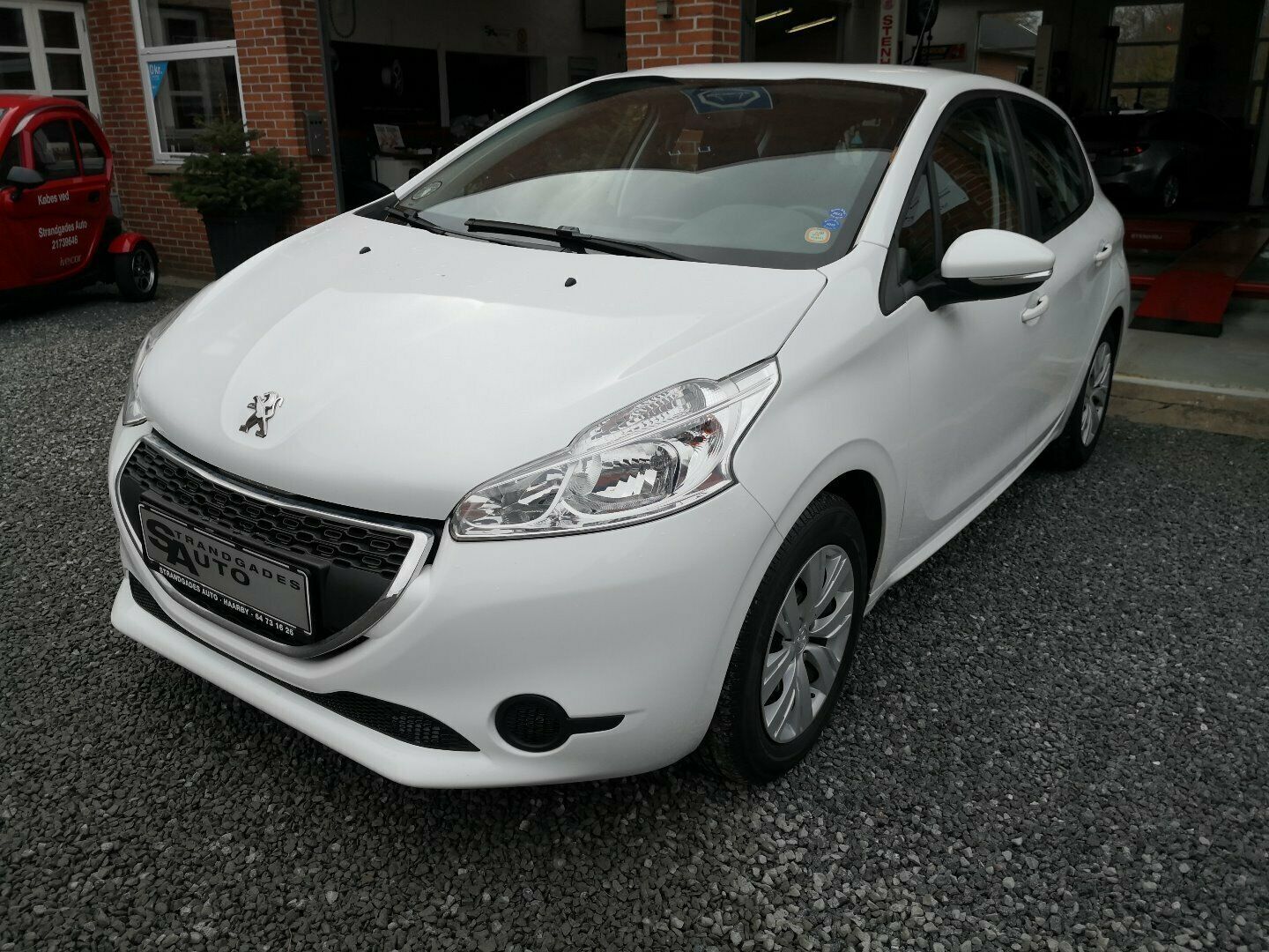 Hvid Peugeot 208 fra 2013