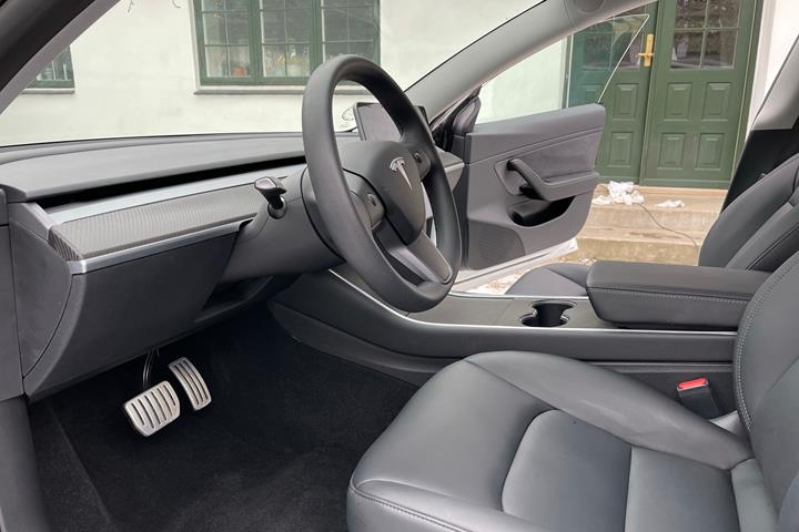 Hvid Tesla Model 3 fra 2020