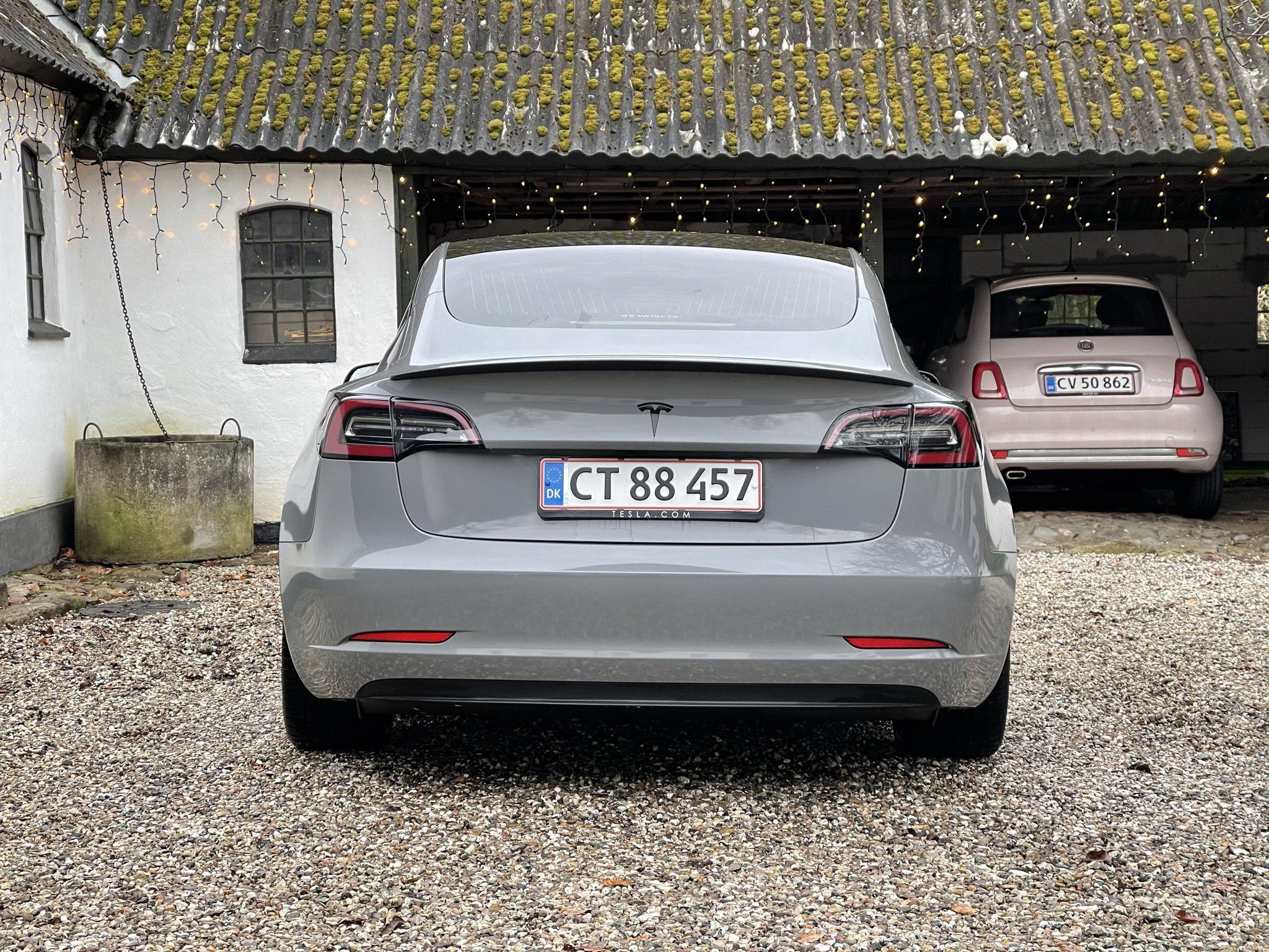 Hvid Tesla Model 3 fra 2020