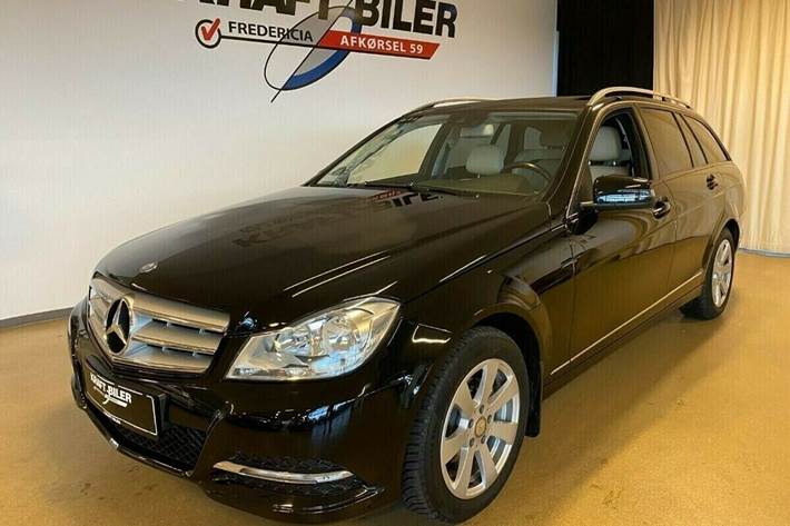 Sort Mercedes C200 fra 2012