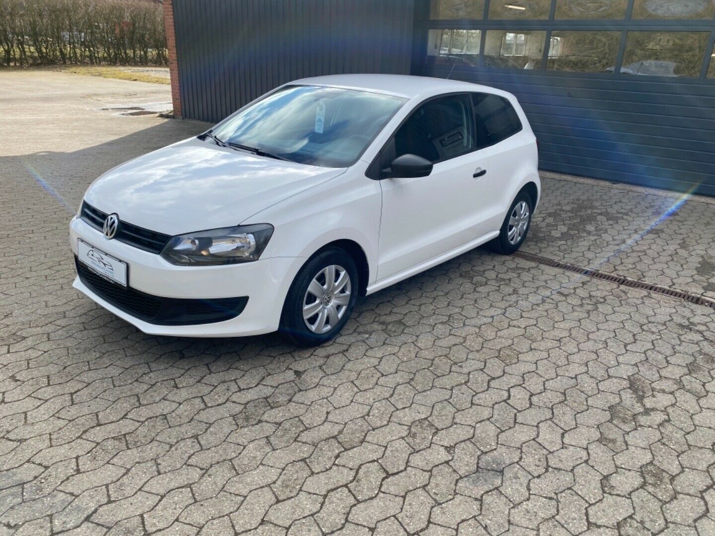 Hvid VW Polo fra 2010