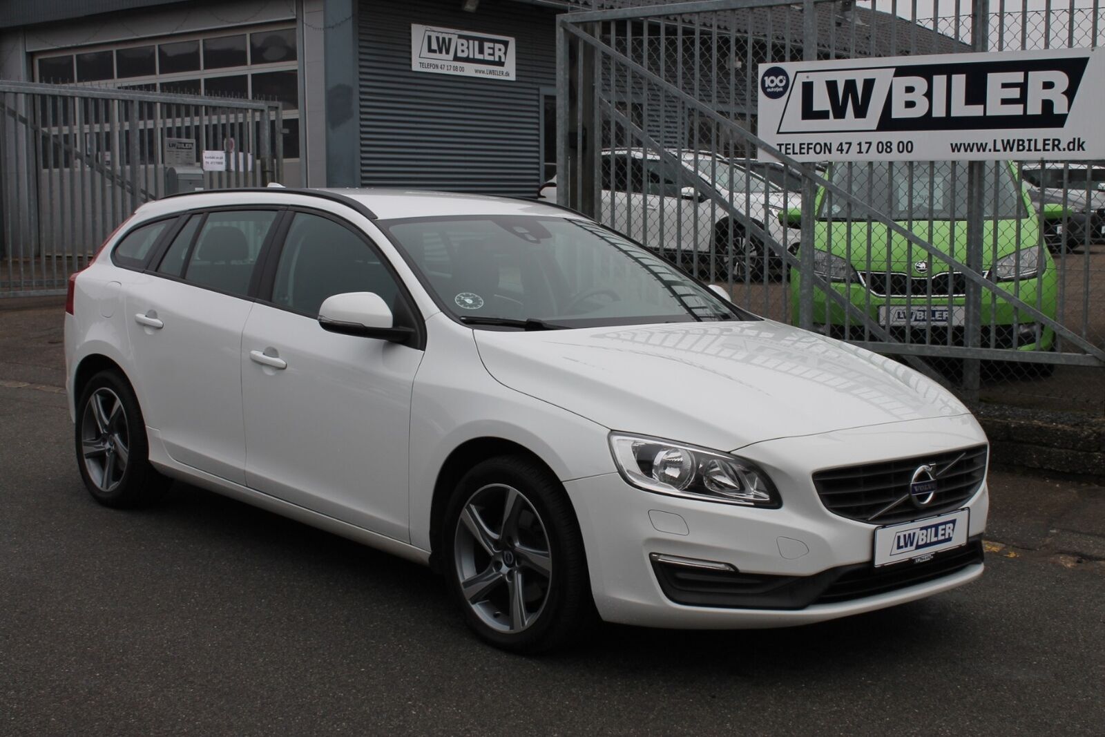 Hvid Volvo V60 fra 2016