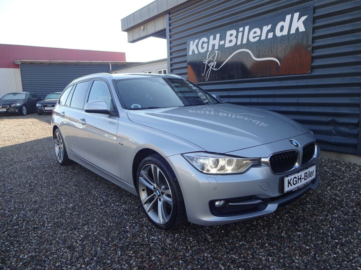 Grå BMW 320d fra 2013