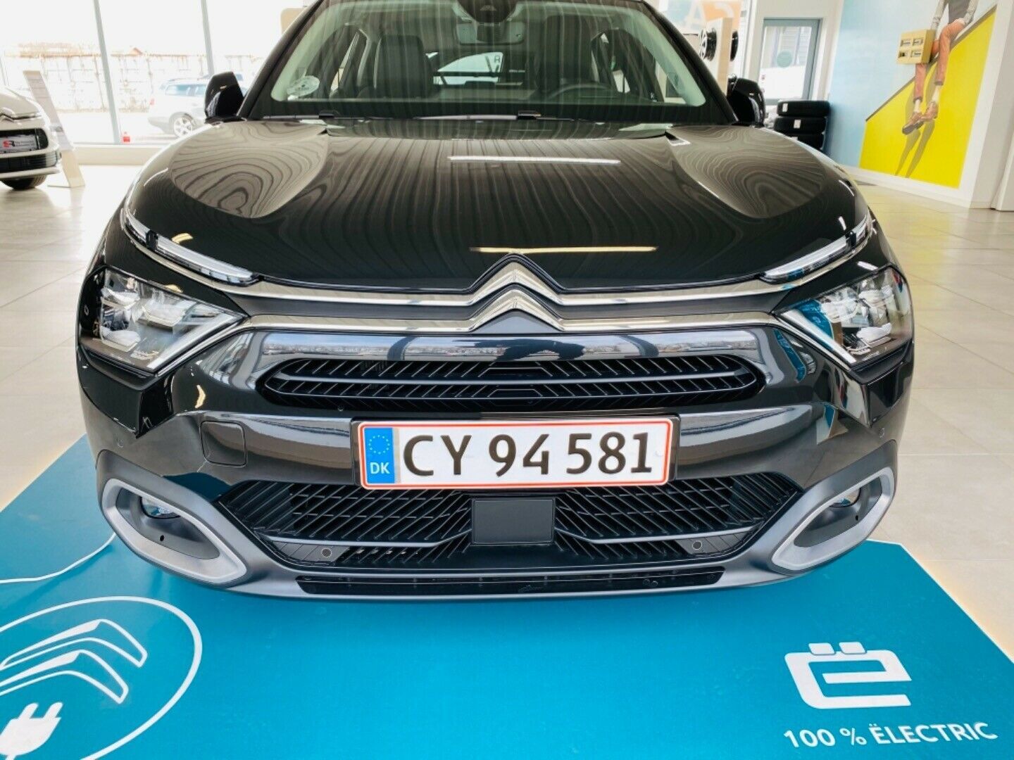 Grå Citroën ë-C4 fra 2021