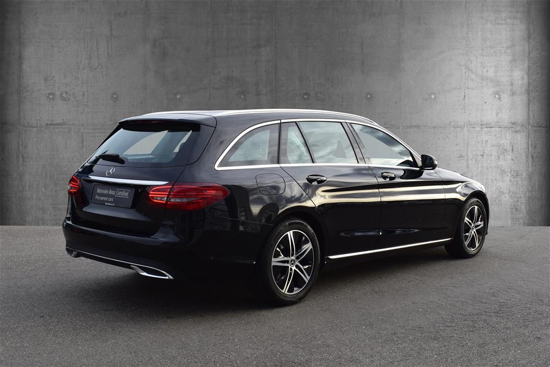 Sort Mercedes C200 fra 2020