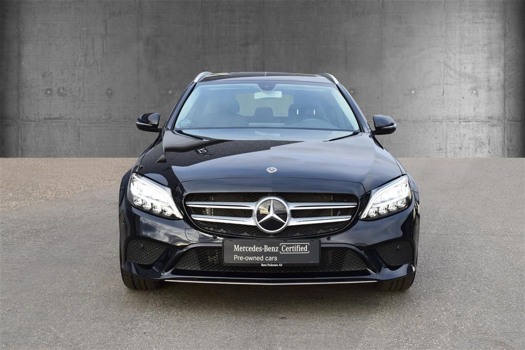 Sort Mercedes C200 fra 2020