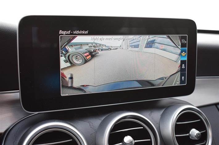 Sort Mercedes C200 fra 2020