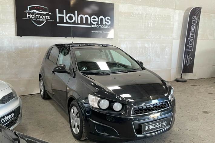 Grå Chevrolet Aveo fra 2014