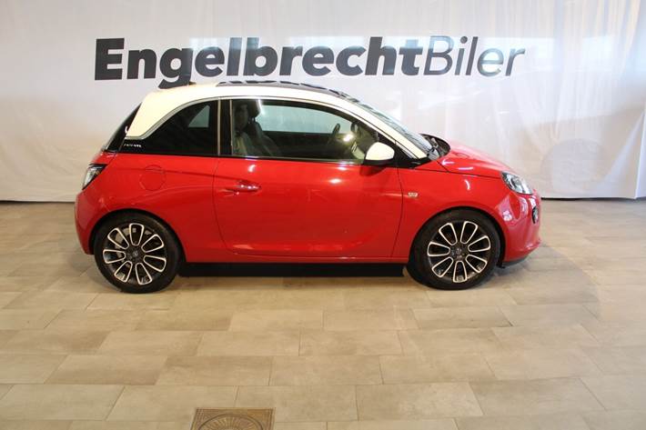 Grå Opel Adam fra 2015