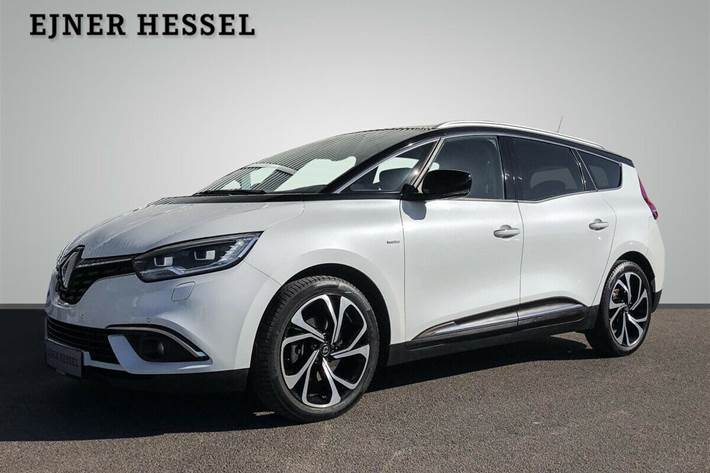 Grå Renault Grand Scenic IV fra 2017