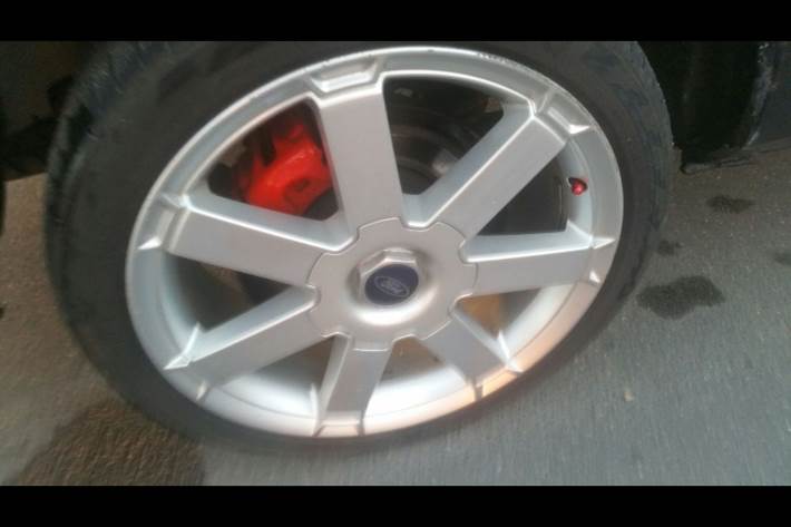 Sort Ford Galaxy fra 2002