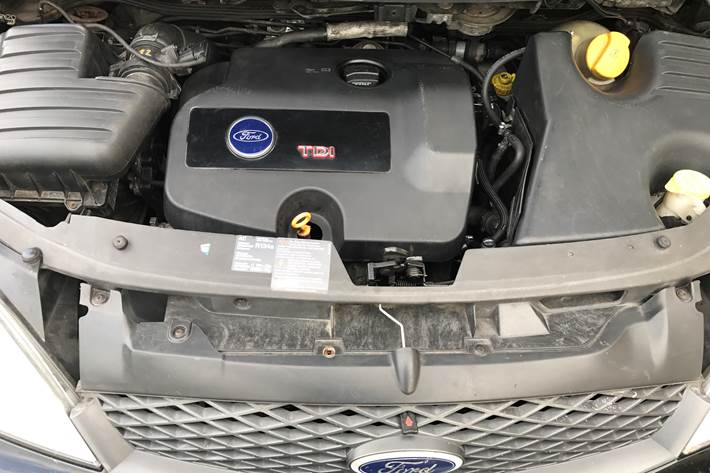 Sort Ford Galaxy fra 2002