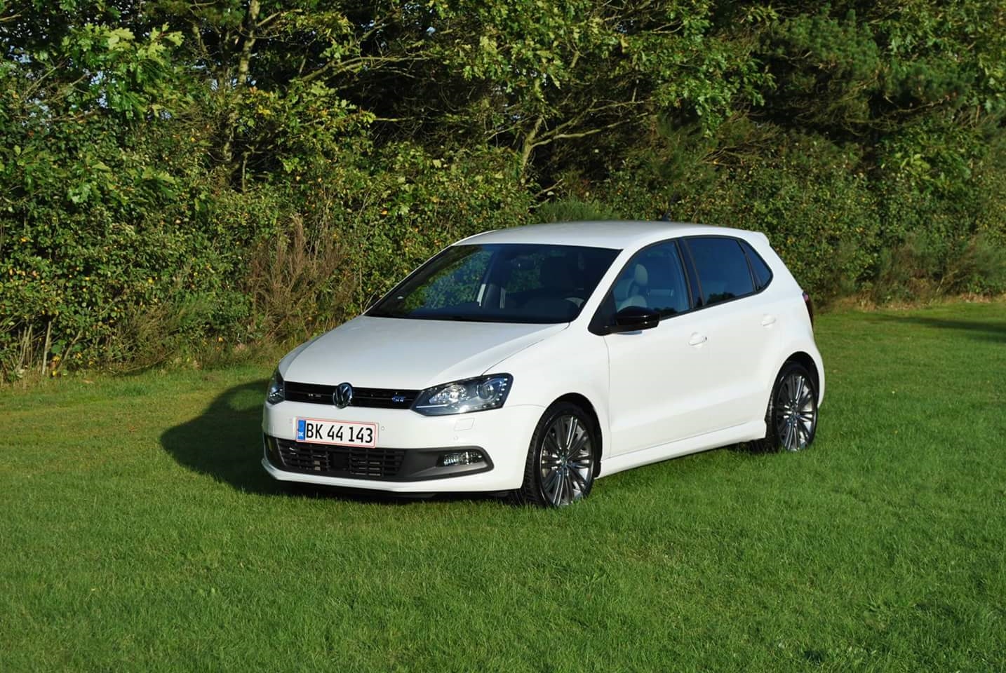 Hvid VW Polo fra 2017