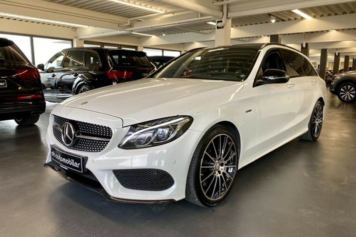 Hvid Mercedes C450 fra 2015