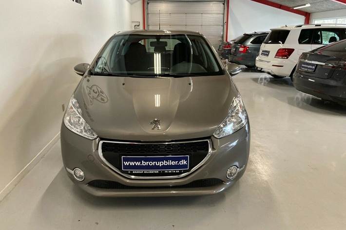 undefined Peugeot 208 fra 2014