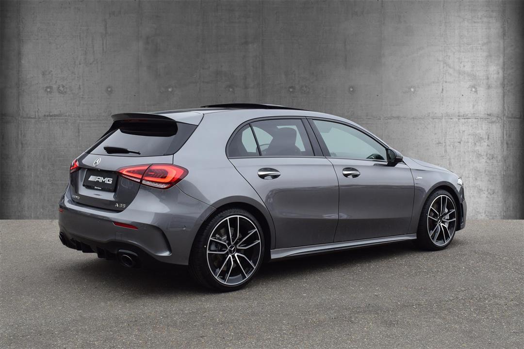 Grå Mercedes A35 fra 2021