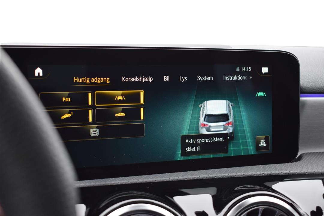 Grå Mercedes A35 fra 2021