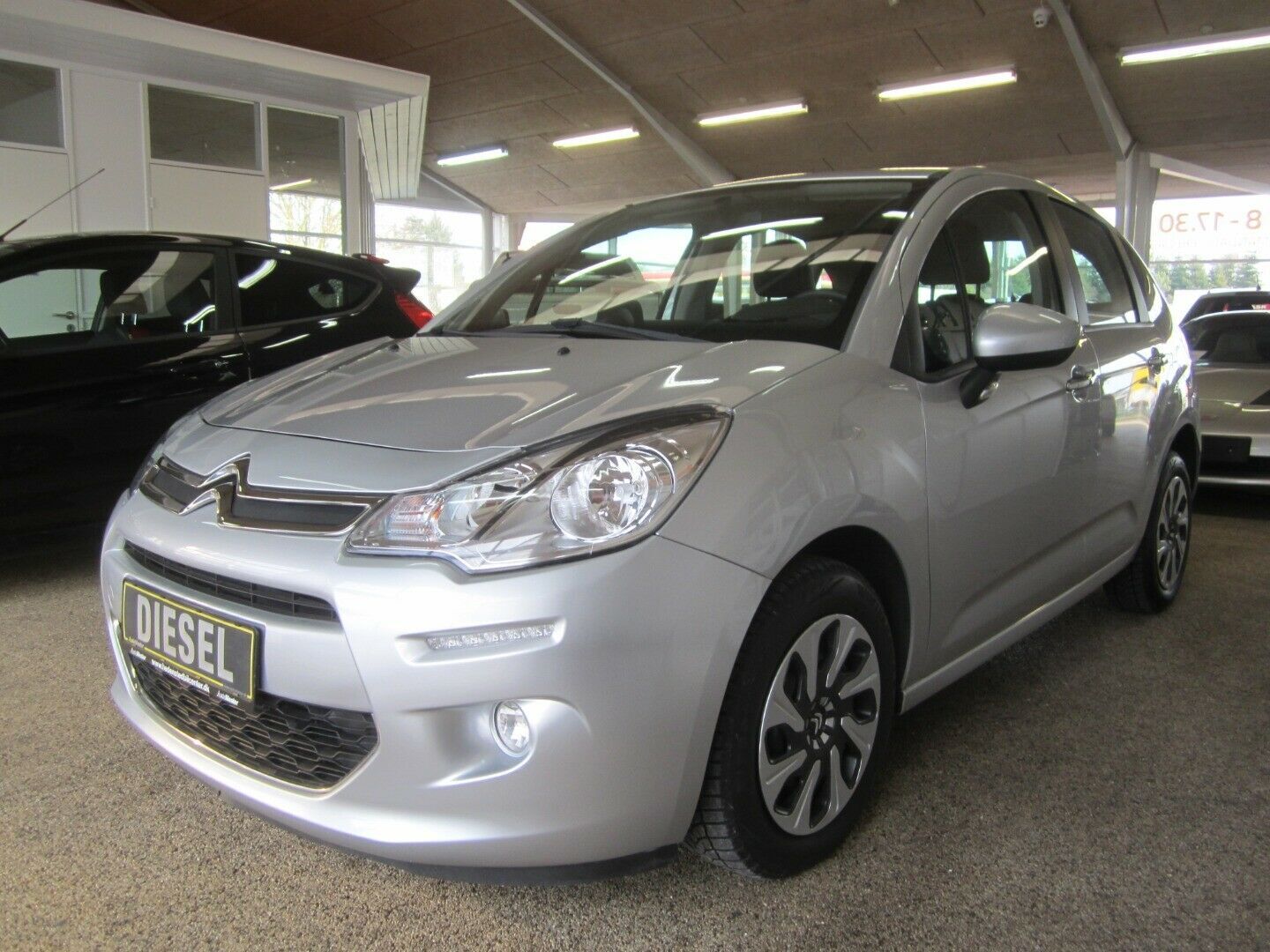 Grå Citroën C3 fra 2014
