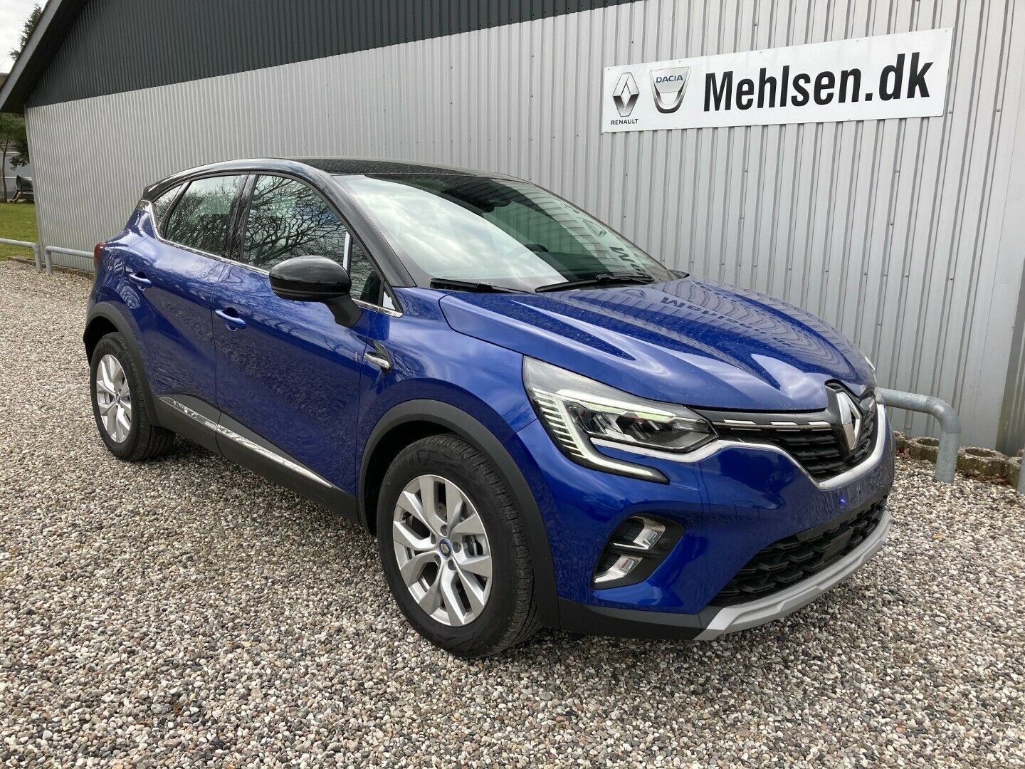 Blå Renault Captur fra 2021