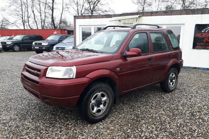 Grå Land Rover Freelander fra 2002