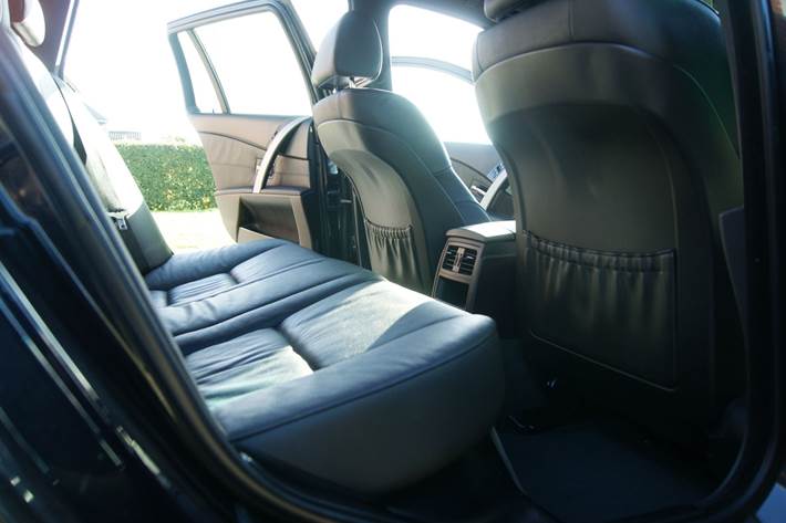 Blå BMW 530d fra 2006