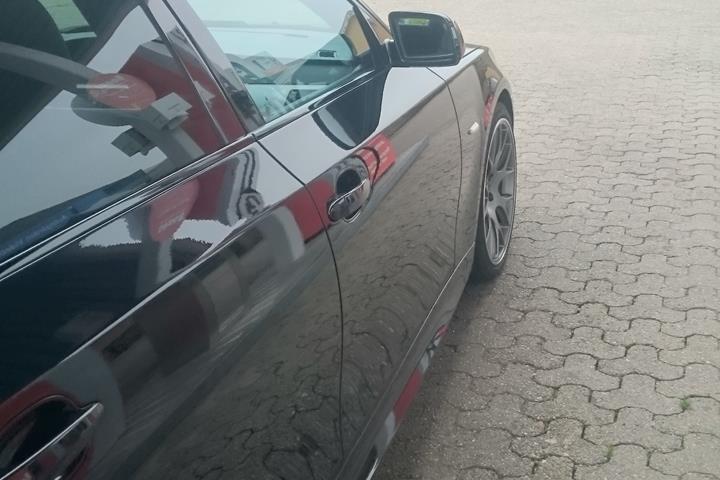 Blå BMW 530d fra 2006