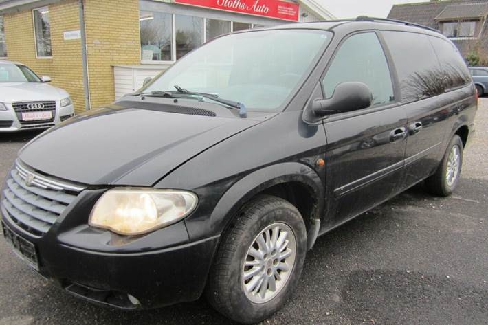 Grå Chrysler Grand Voyager fra 2005