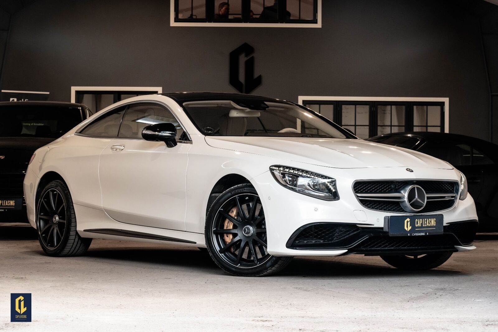 Grå Mercedes S63 fra 2015