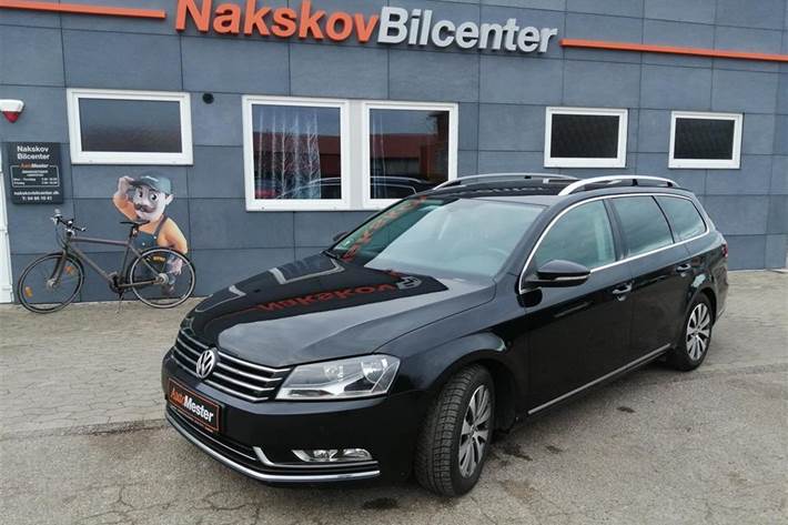 Sort VW Passat fra 2013