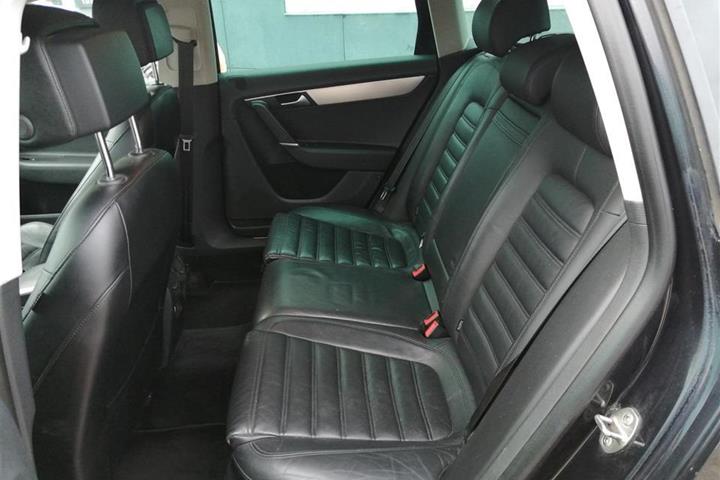 Sort VW Passat fra 2013