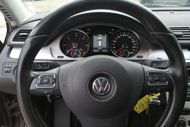 Sort VW Passat fra 2013