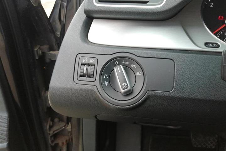 Sort VW Passat fra 2013