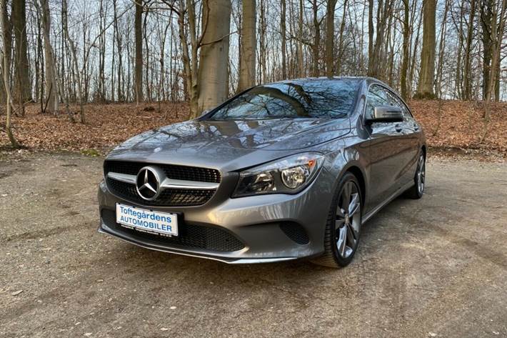 Grå Mercedes CLA200 fra 2017